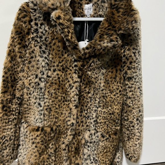 Princess Polly leopard faux fur jacket - Picture 2 of 3